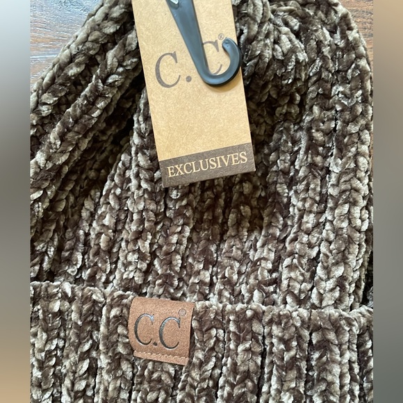 CC hat and scarf Olive NWT - Picture 5 of 13